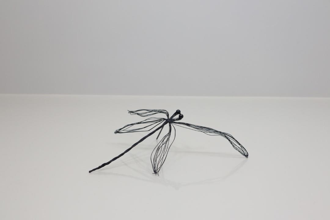 Libelle Metall schwarz 28x20cm
