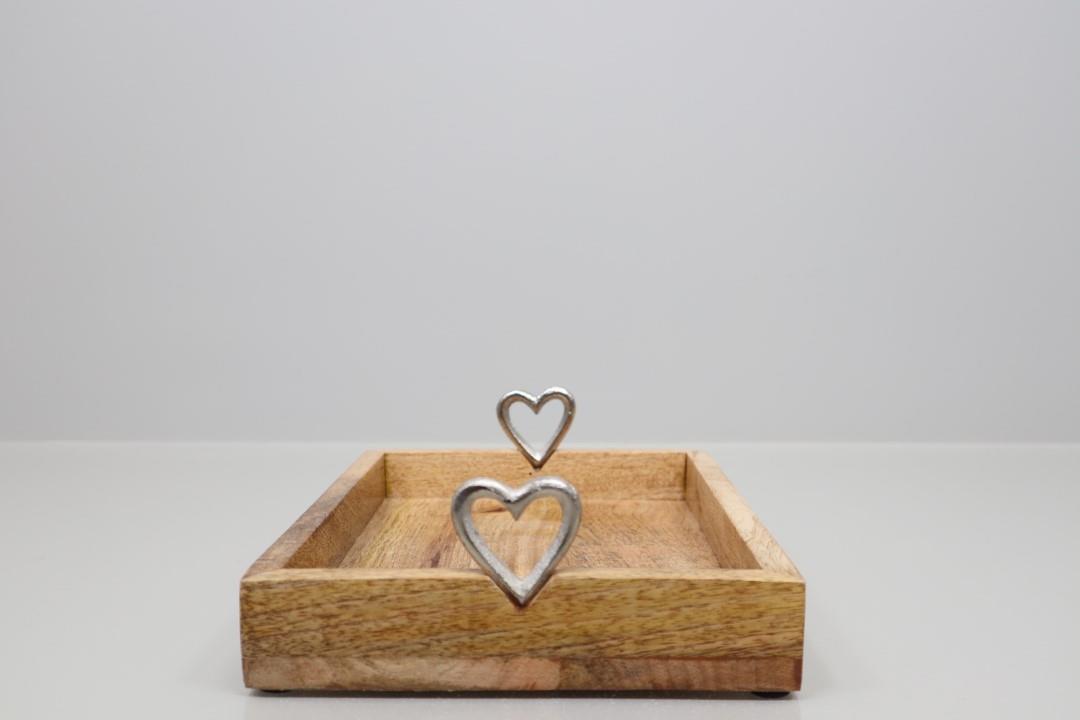 Tablett Holz natur mit Herzgriffen Aluminium L26cm