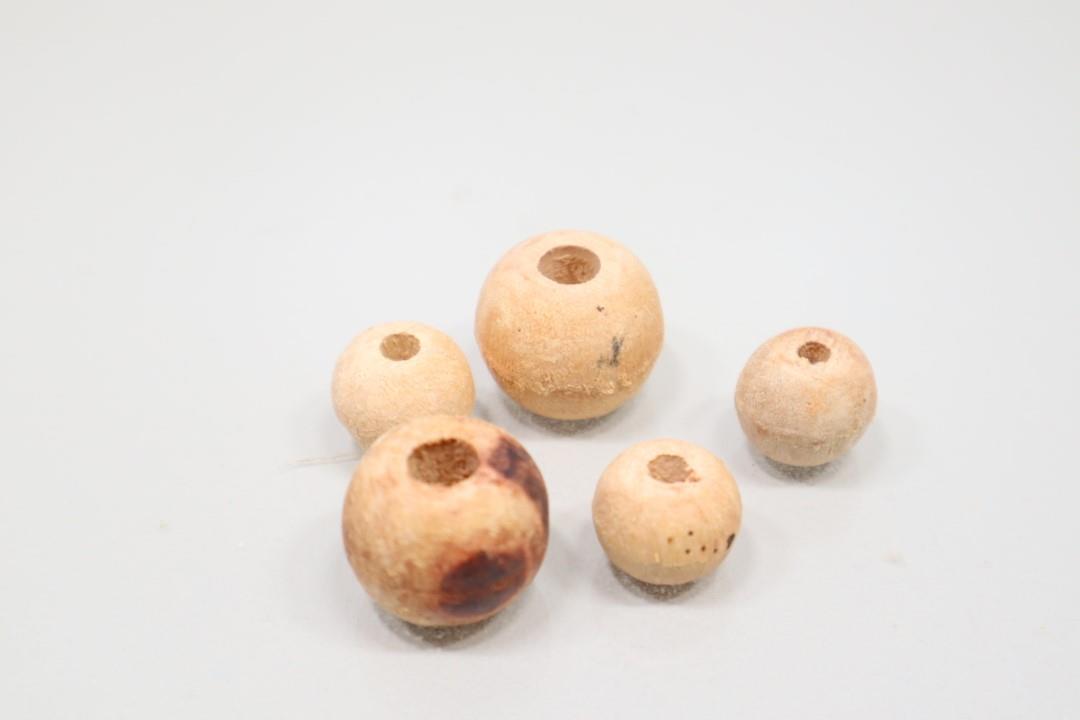 Perlen Holz natur D1,5-2,5cm sort. 150Stück im Jutesack