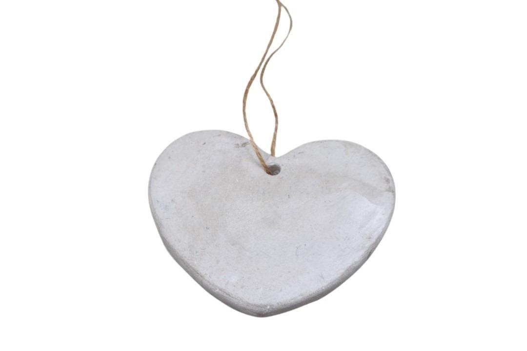 Herz zum Hängen Beton geweißt D13cm Herz zum Hängen Beton geweißt D13cm