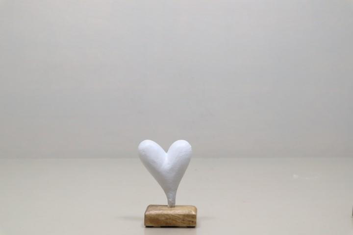 Herz stehend  Aluminium weiß Holzfuß H12cm