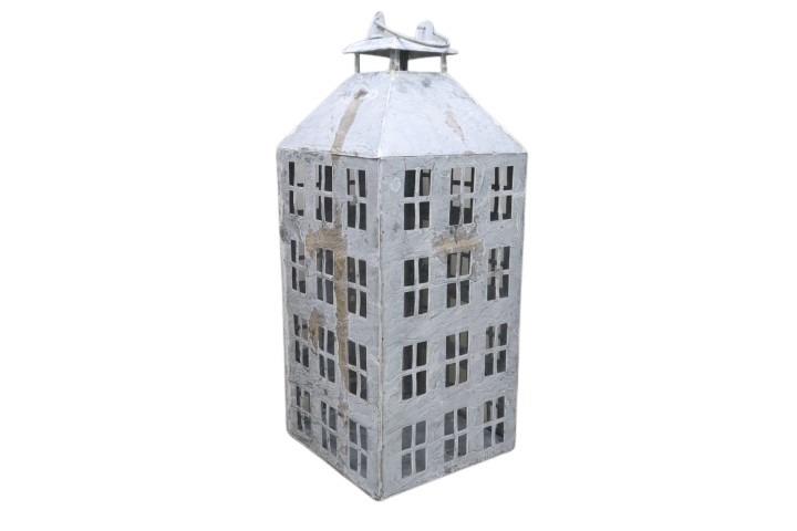 Haus m. Öffnung Metall verzinkt white-washed H41x17cm