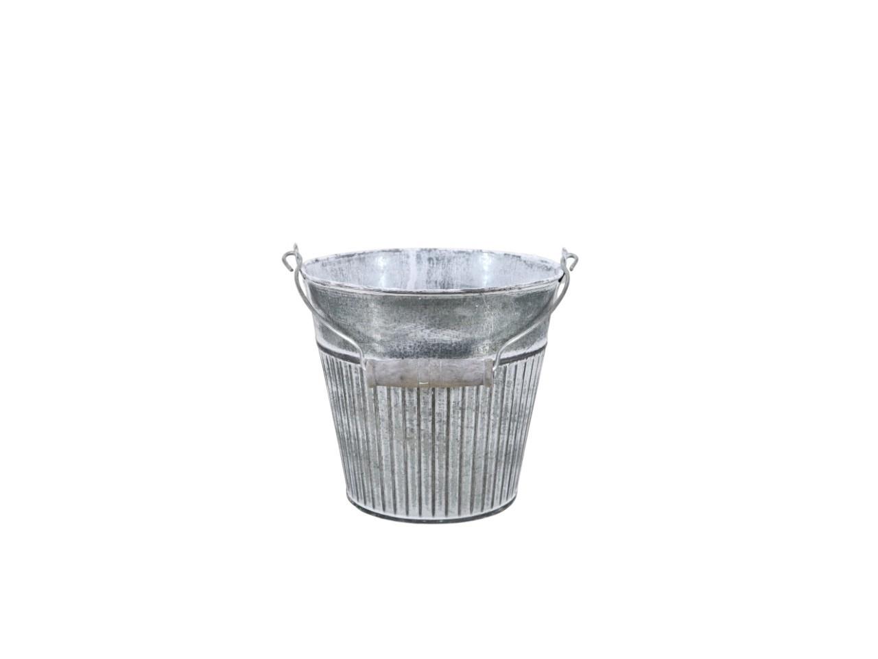 Eimer m. Henkel Zink silber gekalkt D16cm Eimer m. Henkel Zink silber gekalkt D16cm